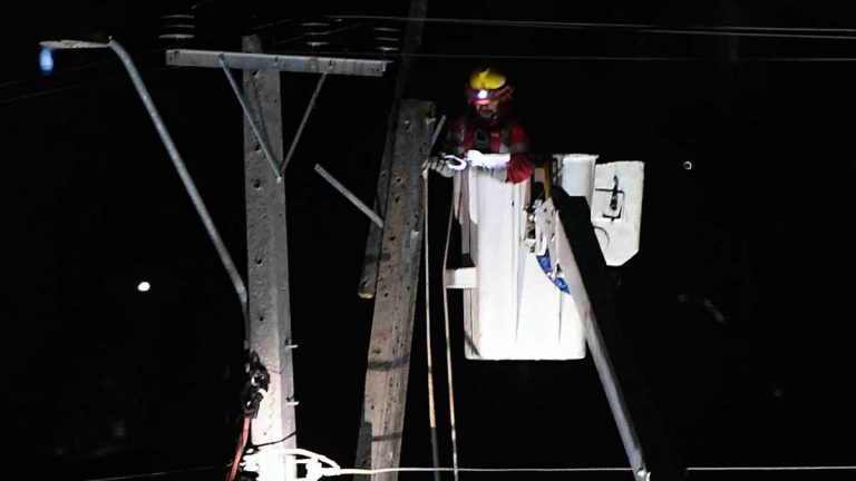 ¿Qué comunas de Santiago se verán afectadas por los cortes de luz de Enel este martes?