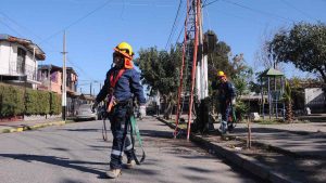 Revisa las 10 comunas de la RM que tendrán corte de luz este lunes
