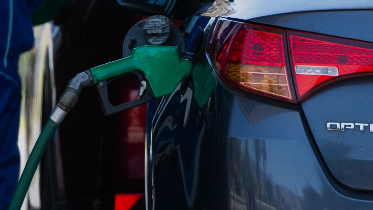 Averigua cuáles son los descuentos en bencinas disponibles en agosto