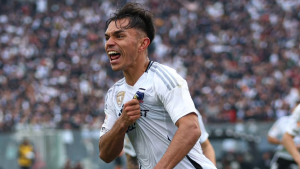 Colo Colo se impone en un apretado Superclásico y aleja a la U de Chile del título