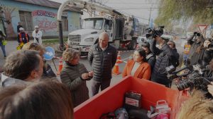 Colchones, tarros de cemento y escobas: la lista insólita de objetos que salen del alcantarillado