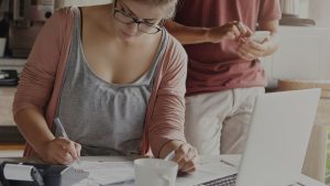 Finanzas personales y economía global: cómo las fuerzas mundiales impactan tu bolsillo