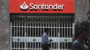Se acabó el feriado bancario: CMF publica norma que actualiza la atención al público de los bancos