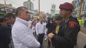 Las lecciones que aprendió Mario Desbordes en Lima para abordar el problema del Barrio Meiggs