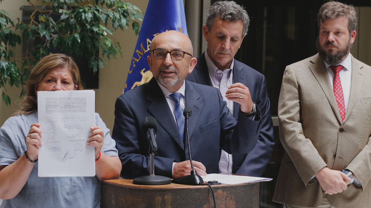 Diputado libertario se echa para atrás y retira proyecto para derogar aborto por violación