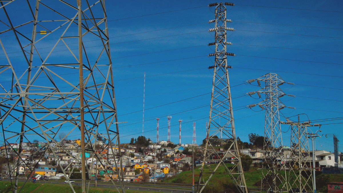 Coordinador Eléctrico Nacional no usará polémico seguro para enfrentar multas por mega apagón