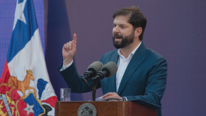 Presidente Boric acusó censura de Trump a uno de los museos más importantes de EEUU: 