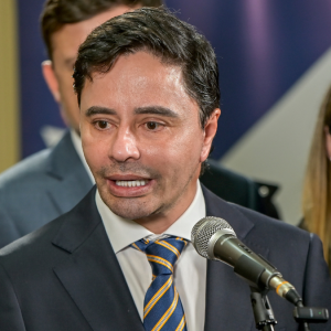 Irrupción de Carter y disputa Evópoli-UDI por candidatura de Jorge Luchsinger encienden la senatorial por La Araucanía