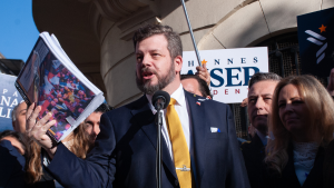 Partido de Kaiser enfrenta sus primeras fricciones internas tras acusación de candidaturas “octubristas”