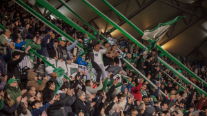 Idas al estadio y conciertos: empleados públicos con licencias médicas otra vez en la mira de Contraloría