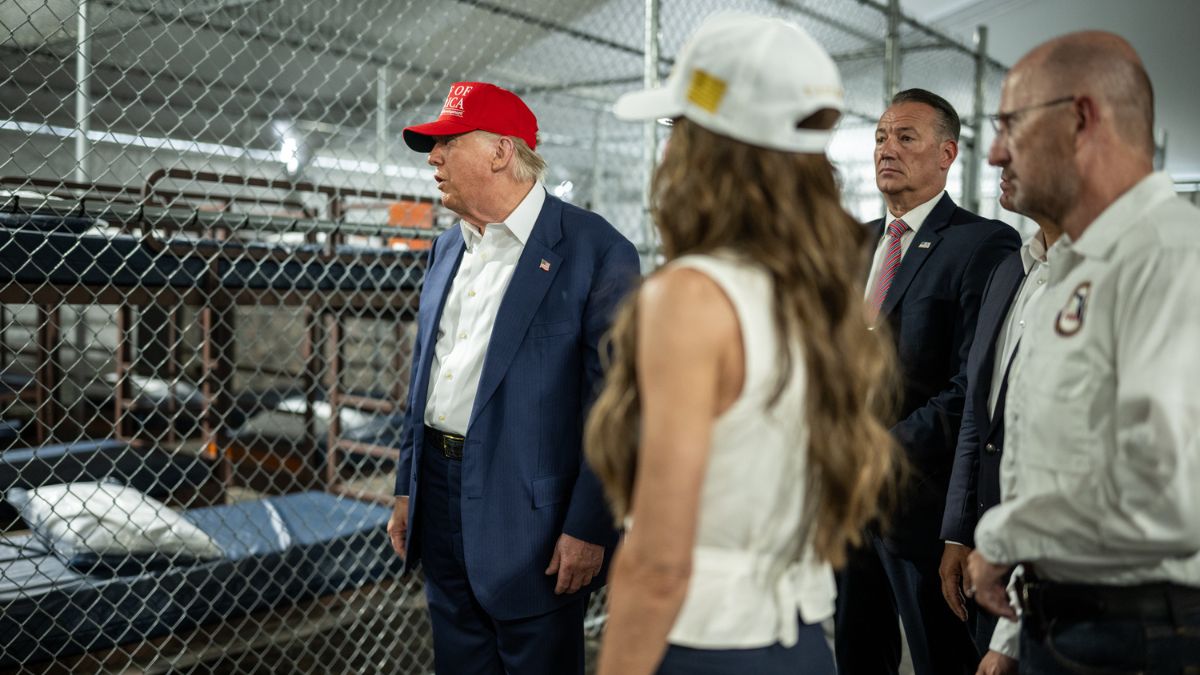 Con Alligator Alcatraz como ejemplo: Gobierno de Estados Unidos analiza abrir tres nuevos centros de detención para inmigrantes ilegales