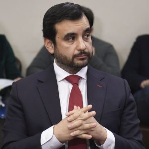 Por fuga de reos en Valparaíso: ministro Gajardo fue citado a comparecer ante el Congreso