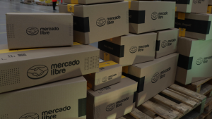 Los productos que vendía Mercado Libre sin certificación de la SEC: arriesga millonaria multa