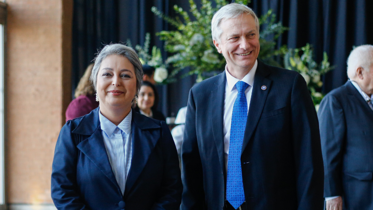 Panel Ciudadano UDD: Kast sigue liderando y amplía su ventaja sobre Jara en carrera presidencial