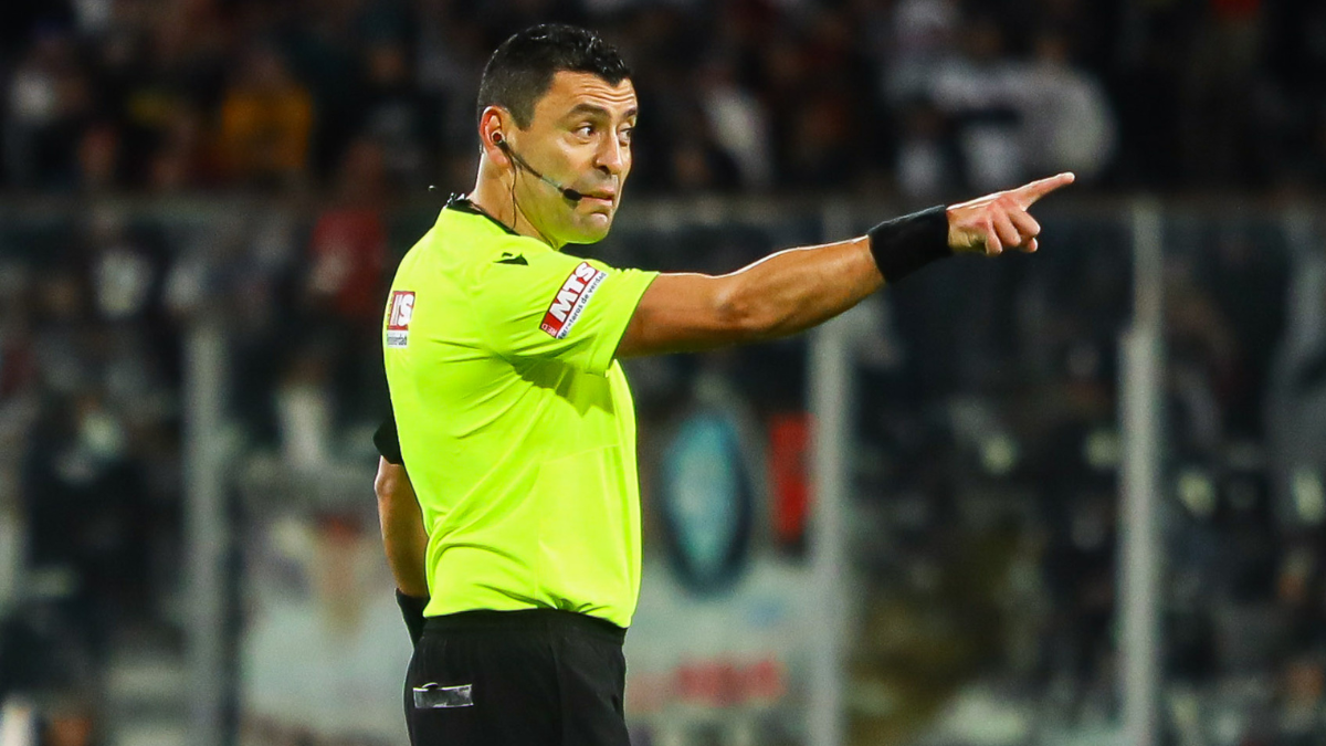 La polémica reunión de Tobar con Colo Colo que ha desatado la molestia en los clubes: jefe de árbitros explicó su visita