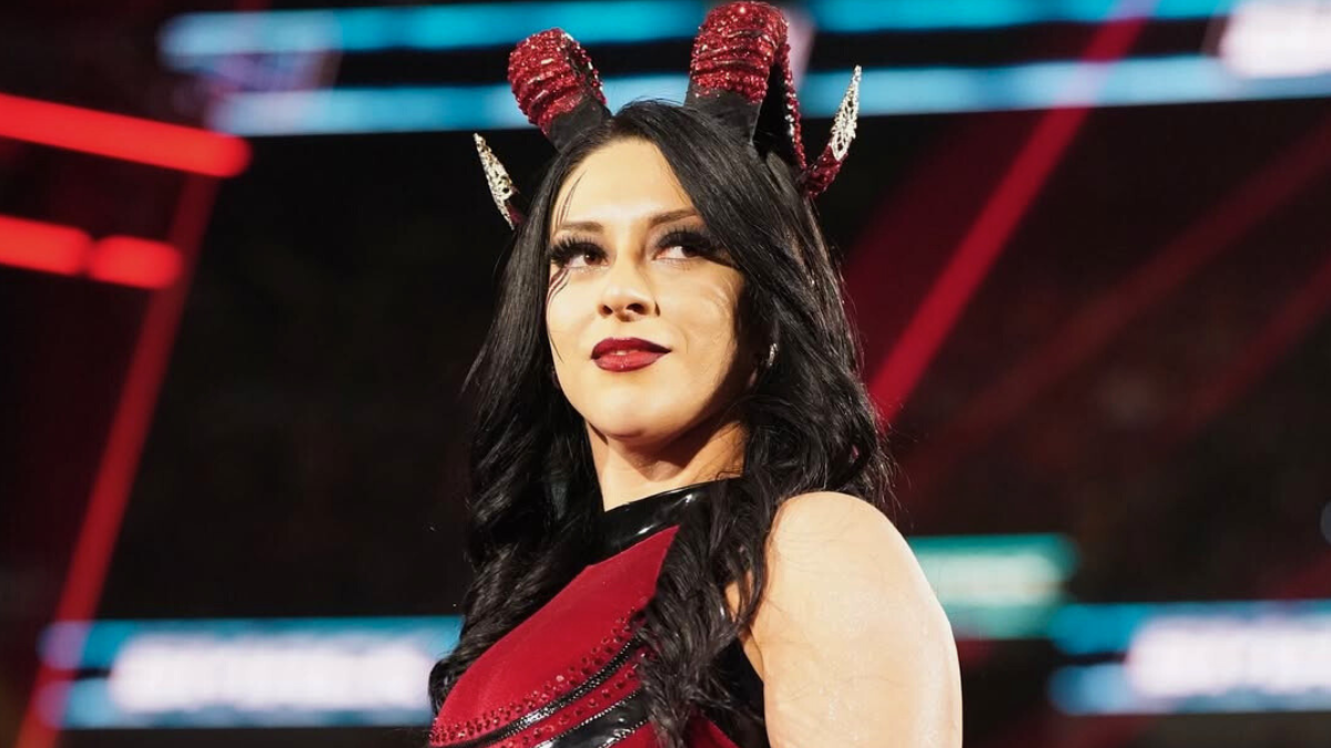 Duro golpe de WWE a Stephanie Vaquer