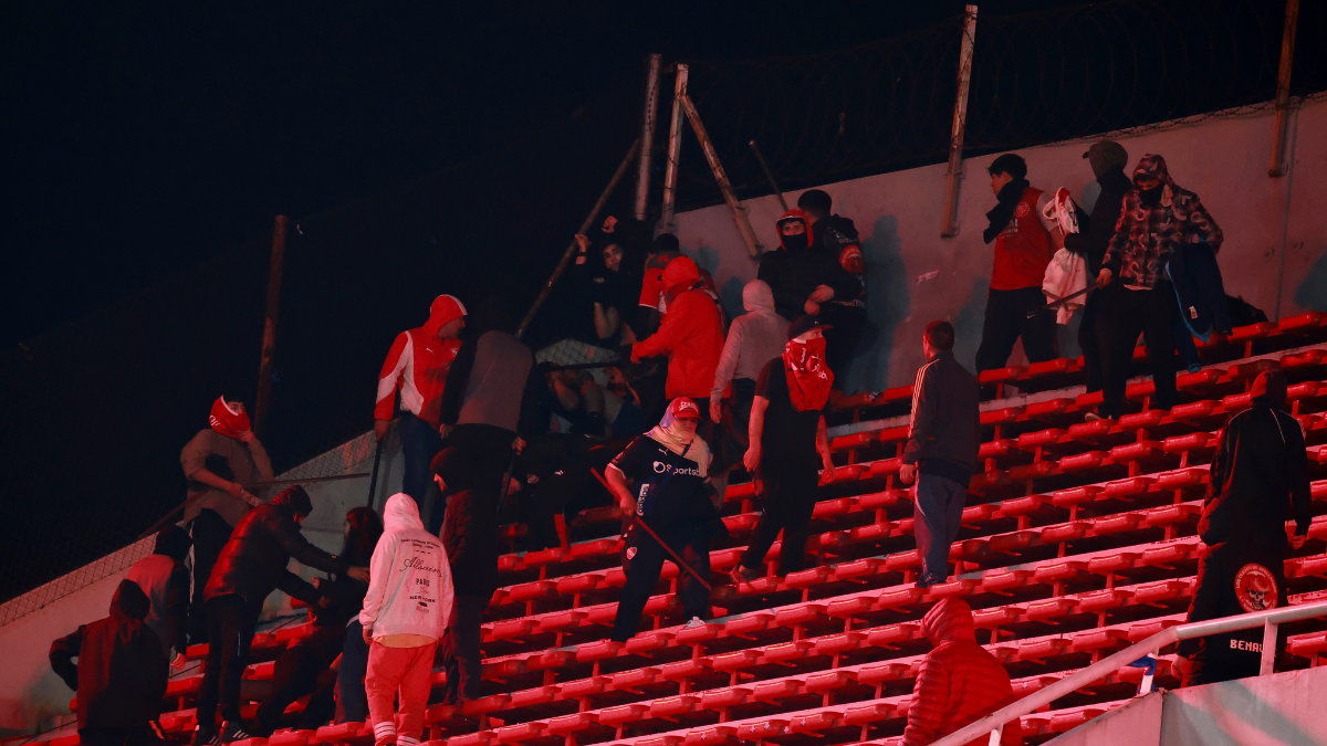 Identificaron a los barristas de Independiente que agredieron a los hinchas de la U