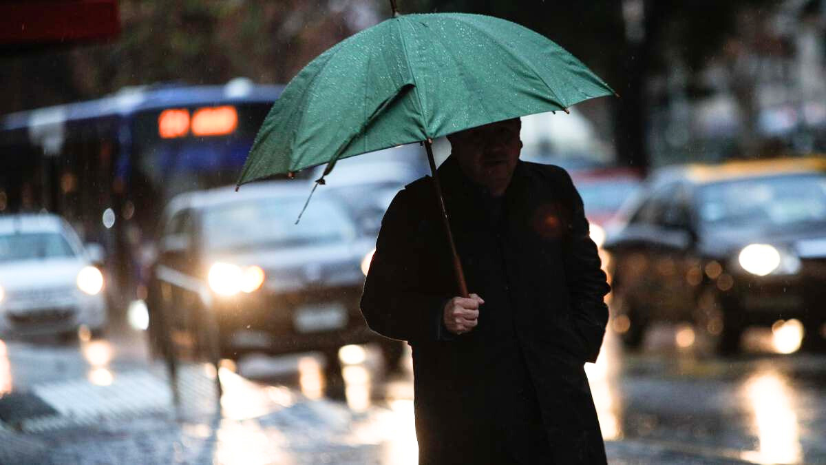 Hasta 55 mm de lluvia en Santiago: ¿a qué hora comienzan las precipitaciones?