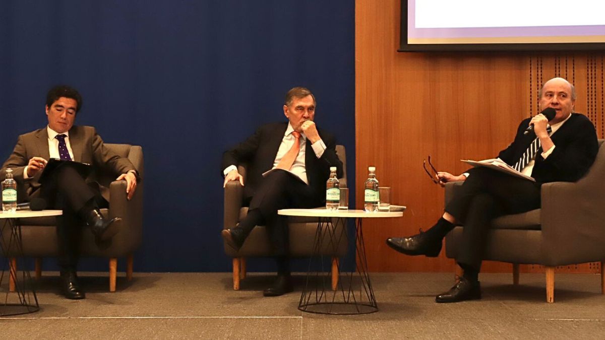 El debate económico se estrecha: Briones apunta a factibilidad del programa de Kast y asegura que no se puede operar solo con voluntarismo