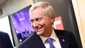 Panel Ciudadano-UDD: Kast sube cinco puntos y toma la delantera en la carrera presidencial