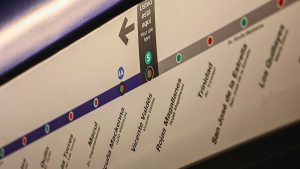 Cuáles son las estaciones cerradas de la Línea 4 del Metro por persona en la vía