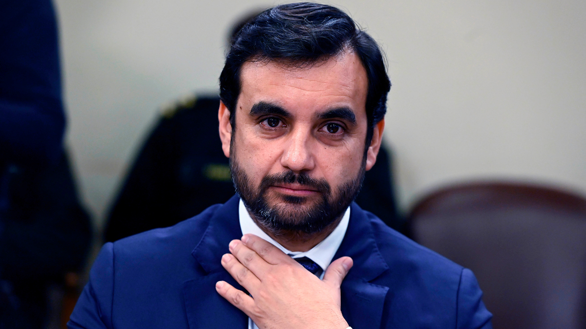 Los polémicos dichos del ministro Gajardo sobre mineros fallecidos por los que tuvo que pedir disculpas