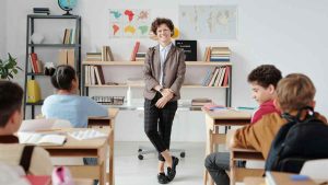 EE.UU. abre cupos para profesores chilenos con sueldos superiores a los $4.000.000: revisa cómo postular