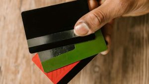CMF detecta estafas de 12 entidades financieras: este es el listado de las firmas involucradas
