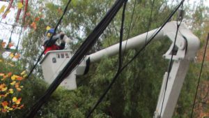 Este martes habrá corte de luz en 12 comunas de la RM: revisa los sectores afectados