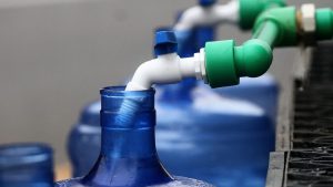 MAPAS - Las seis comunas de la RM que tendrán cortes de agua por hasta 13 horas este martes