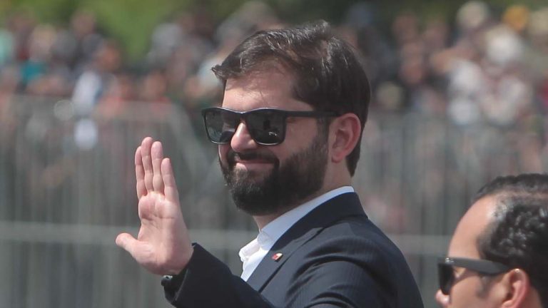 “Traición a la patria”: presidente Boric se suma a críticas por caso de narcomilitares
