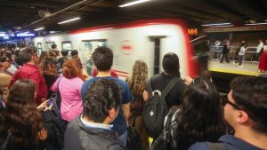 Por segunda vez en un día: Metro de Santiago cierra nueve estaciones en la Línea 4
