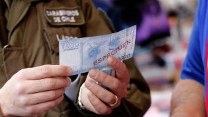 ¡Atención, fonderos! Cómo detectar billetes falsos ante el aumento del uso de efectivo en Fiestas Patrias