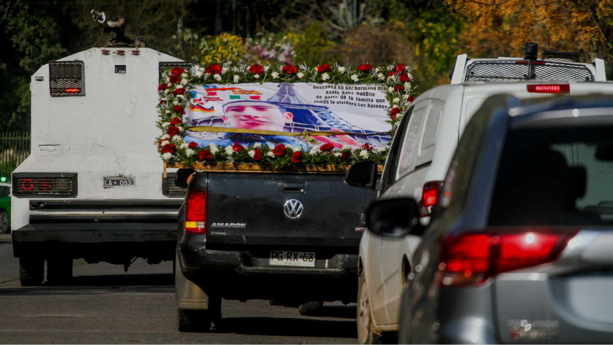 Amplio contingente policial acompañó cortejo por funeral de Baby Bandito en el Cementerio General