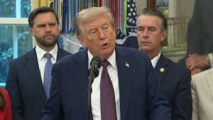 Las razones de Trump para enviar a la Guardia Nacional a Chicago: la tildó de 