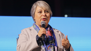 Reforzar programa, regreso a foros y fuerte despliegue en septiembre: qué viene para la campaña de Jara tras sus semanas más complejas