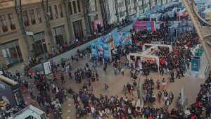 INACAP revoluciona la orientación vocacional con chat inteligente en Estación Mapocho