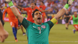 Matthei asegura el fichaje de Claudio Bravo y del pianista Roberto Bravo si llega a La Moneda