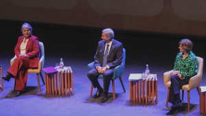 Datavoz: Kast y Jeannette Jara lideran carrera presidencial en conocimiento y rechazo