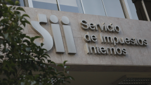 Tiendas en barrios de lujo, cadenas de descuento y perfumes por hasta $ 2 millones: la red de hermanos denunciada por el SII