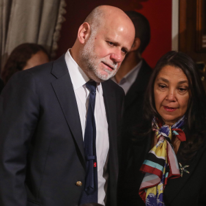 Voto obligatorio: Gobierno acepta eliminar multa a extranjeros y genera roces en su coalición 