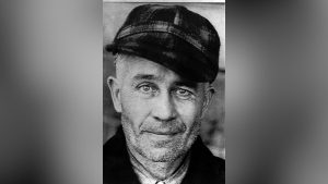 La historia real de Ed Gein, el protagonista de la nueva temporada de Monstruo de Netflix