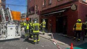Explosión en bar de Madrid: saldo deja un muerto y 25 heridos, tres de ellos en gravedad