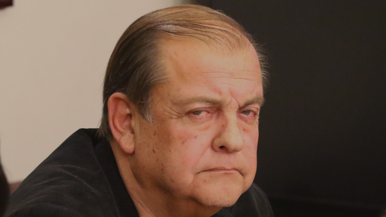 Gobierno y directores reaccionan a renuncia de Francisco Vidal: defienden pluralidad de TVN