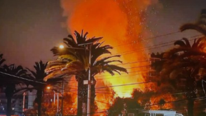 VIDEO - Banderazo de hinchas de la U provocó desmanes y un incendio en La Serena