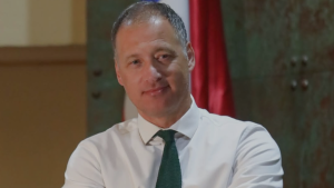 Presidente de la Cámara admite error en su campaña electoral: aseguraba ser autor de 50 leyes de seguridad