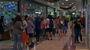 Fiestas Patrias: cómo funcionará el comercio este fin de semana tras los feriados irrenunciables