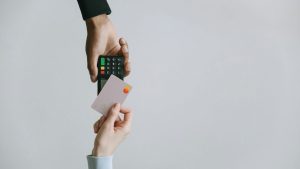 Valorado en más de $4.900 millones: SII se querella por no declaración de ingresos por ventas con medios de pago electrónicos
