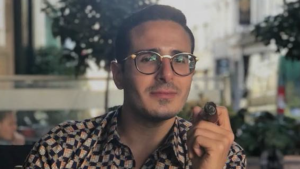 Quién es el estafador de Tinder detenido en Georgia y a cuánto llegó el botín que robó a sus víctimas
