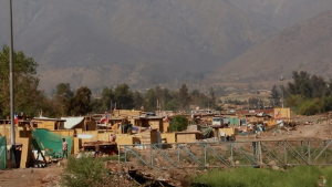 Tráfico y riesgo de aluvión: los argumentos del alcalde de La Florida para anunciar desalojo de toma Dignidad